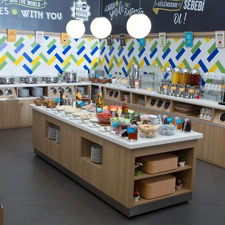 汉普顿伊斯坦布尔宰廷布尔努希尔顿酒店 外观 照片