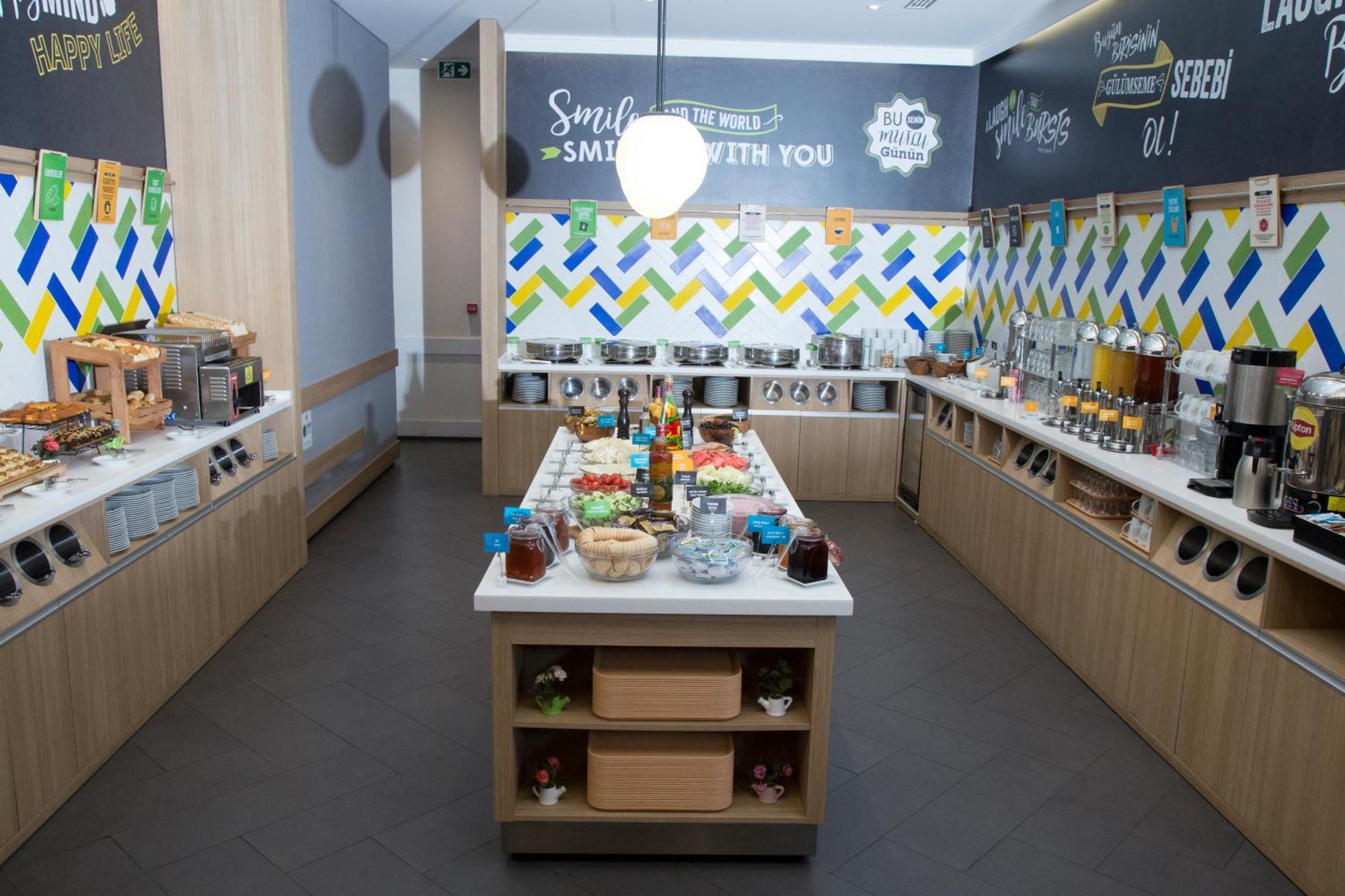 汉普顿伊斯坦布尔宰廷布尔努希尔顿酒店 外观 照片